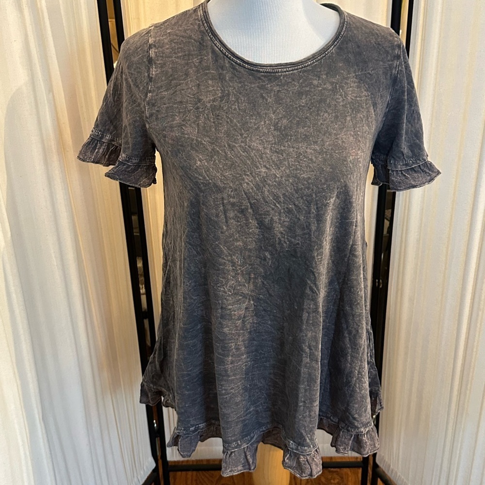 Altar'd State Gray Flutter Sleeve T-Shirt